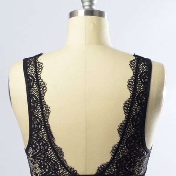 NWT Black Plunge Lace Bralette - Picture 2 of 3